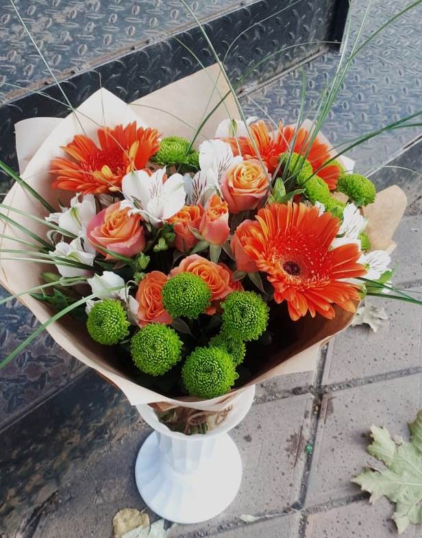 Букет цветов из: Герберы, Хризантемы, Альстромерии и Розы в Абадзехском