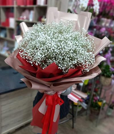 Букет цветов из: Гипсофила в Абадзехском