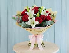 Букет цветов из:  Лилии и Розы в Абадзехском