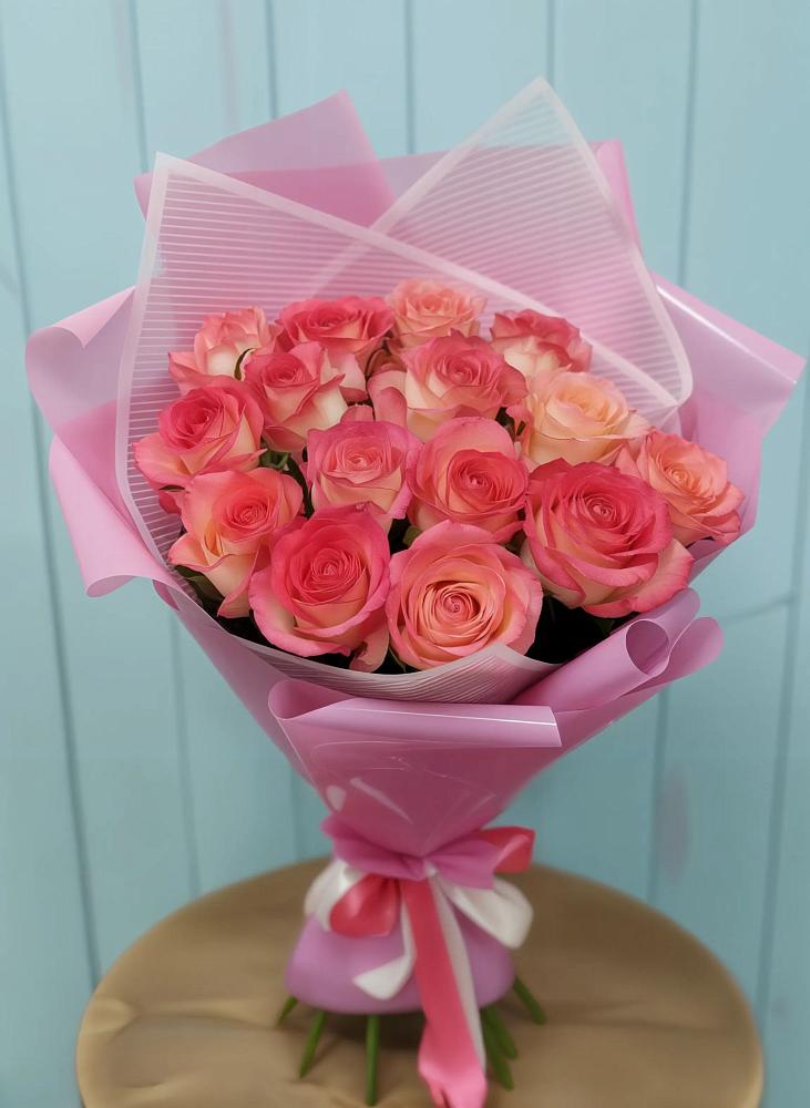 Букет 15 Розовых роз Равель в Абадзехском