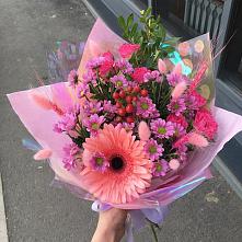 Букет цветов из:  Розы, Герберы и Хризантемы в Абадзехском