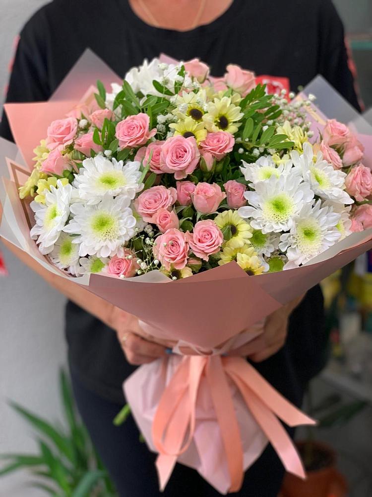 Букет цветов из: Розы и Хризантемы в Абадзехском