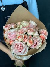 Букет цветов из:  Хризантемы и Розы в Абадзехском