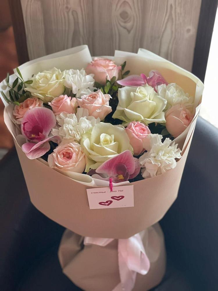 Букет цветов из: Орхидеи, Розы и Гвоздики в Абадзехском