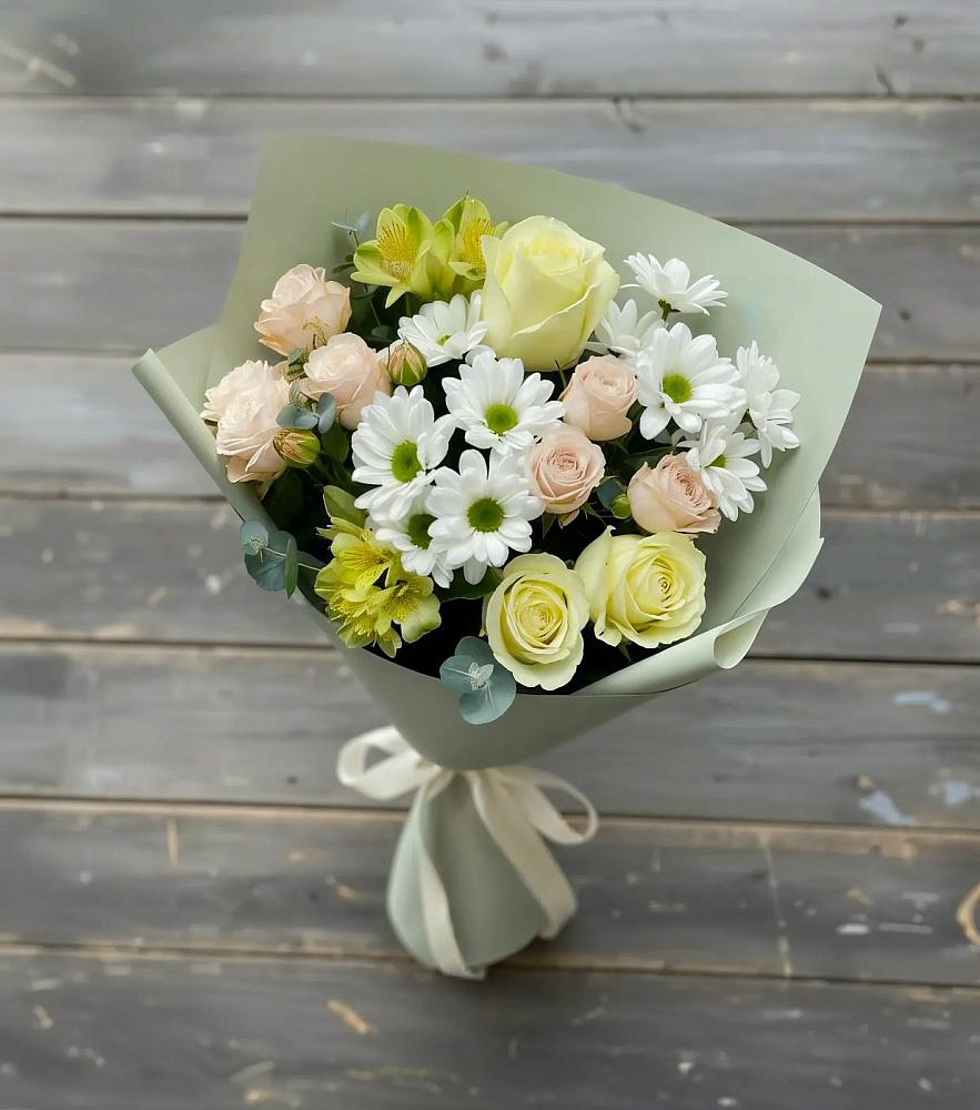 Букет цветов из: Альстромерии, Розы и Хризантемы в Абадзехском