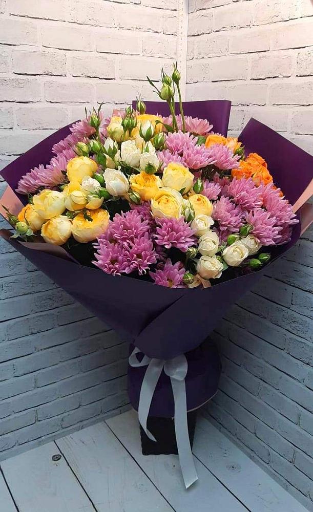 Букет цветов из: Хризантемы и Розы в Абадзехском