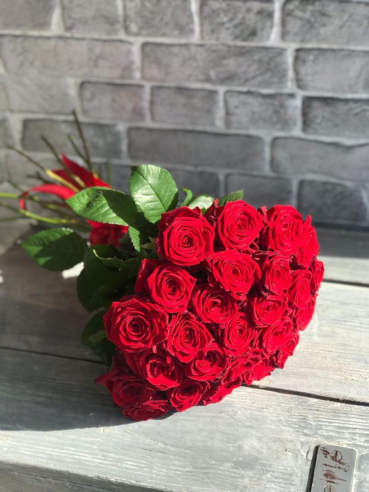 Букет Красные розы Фридом в Абадзехском