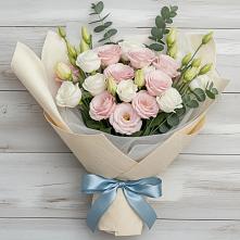 Букет цветов из:  Лизиантусы в Абадзехском