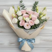 Букет цветов из:  Лизиантусы в Абадзехском