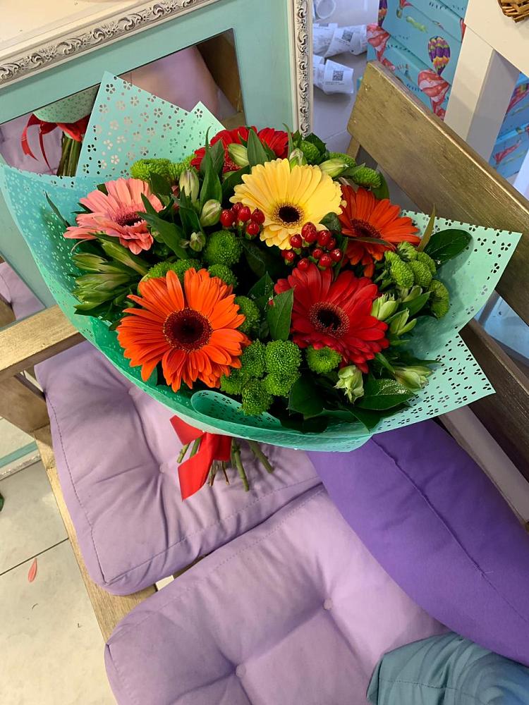 Букет цветов из: Герберы, Хризантемы и Альстромерии в Абадзехском