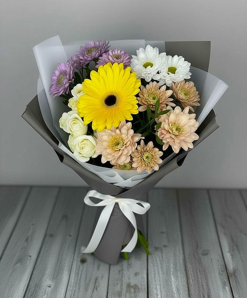 Букет цветов из: Розы, Герберы и Хризантемы в Абадзехском