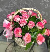 Цветочная композиция из Розы в корзине #REPLACE_PRED# Абадзехском