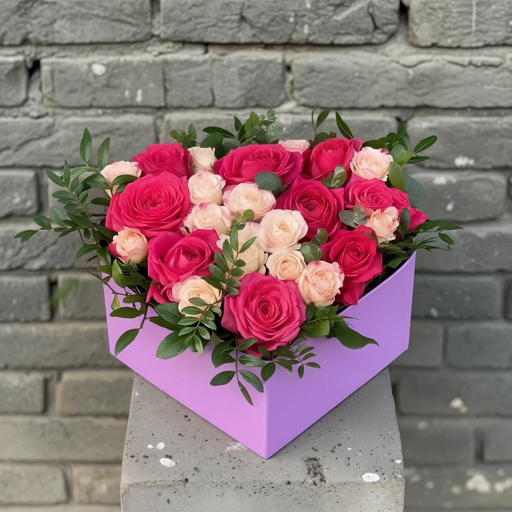 Цветочная композиция из Розы в коробке в Абадзехском