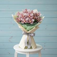 Букет цветов из:  Орхидеи и Розы в Абадзехском