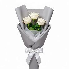 Букет 3 белые розы в Абадзехском