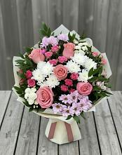 Букет цветов из:  Альстромерии, Гвоздики, Розы и Хризантемы в Абадзехском