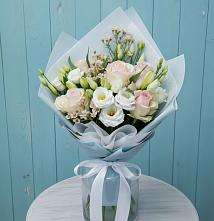 Букет цветов из:  Розы и Лизиантусы в Абадзехском