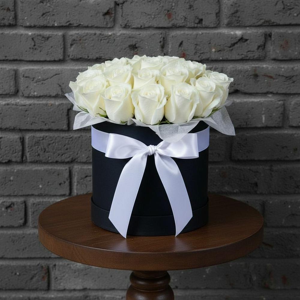 Цветочная композиция из Розы в шляпной коробке в Абадзехском