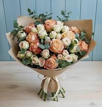 Букет цветов из:  Альстромерии и Розы в Абадзехском