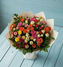 Букет Микс из разноцветных кустовых роз в Абадзехском