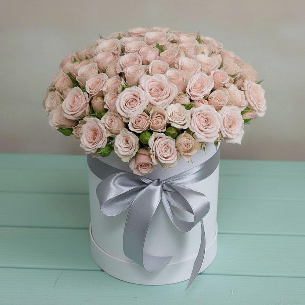 Цветочная композиция из Розы в шляпной коробке в Абадзехском